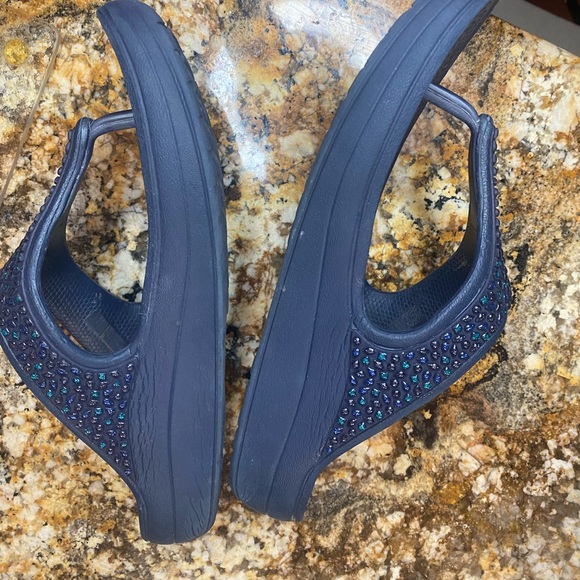 CROCS Sloane Embellished Flip Flop Navy Blue Sandals - Picture 3 of 9